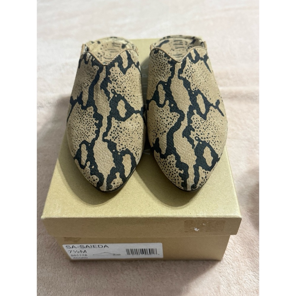 Sanctuary Snake Print Flats - Black and Tan